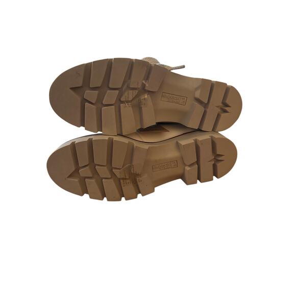 White Mountain Women's Glamorous Ankle White Boot with Cheetah Fur Size 9M US - Picture 7 of 11